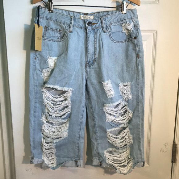 Machine Pants - " MACHINE "DISTRESSED SHORTS NWT SZ M ( 32 X 15 )